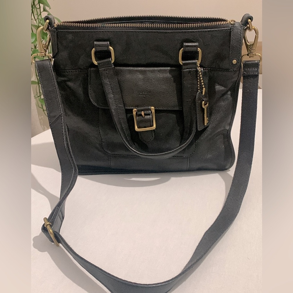 BLACK LEATHER FOSSIL CROSSBODY BAG